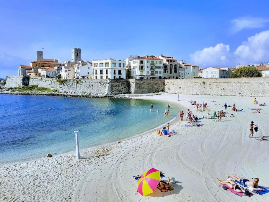 3P Central Refait A Neuf - Parking L430Cm X W275Cm Antibes Buitenkant foto
